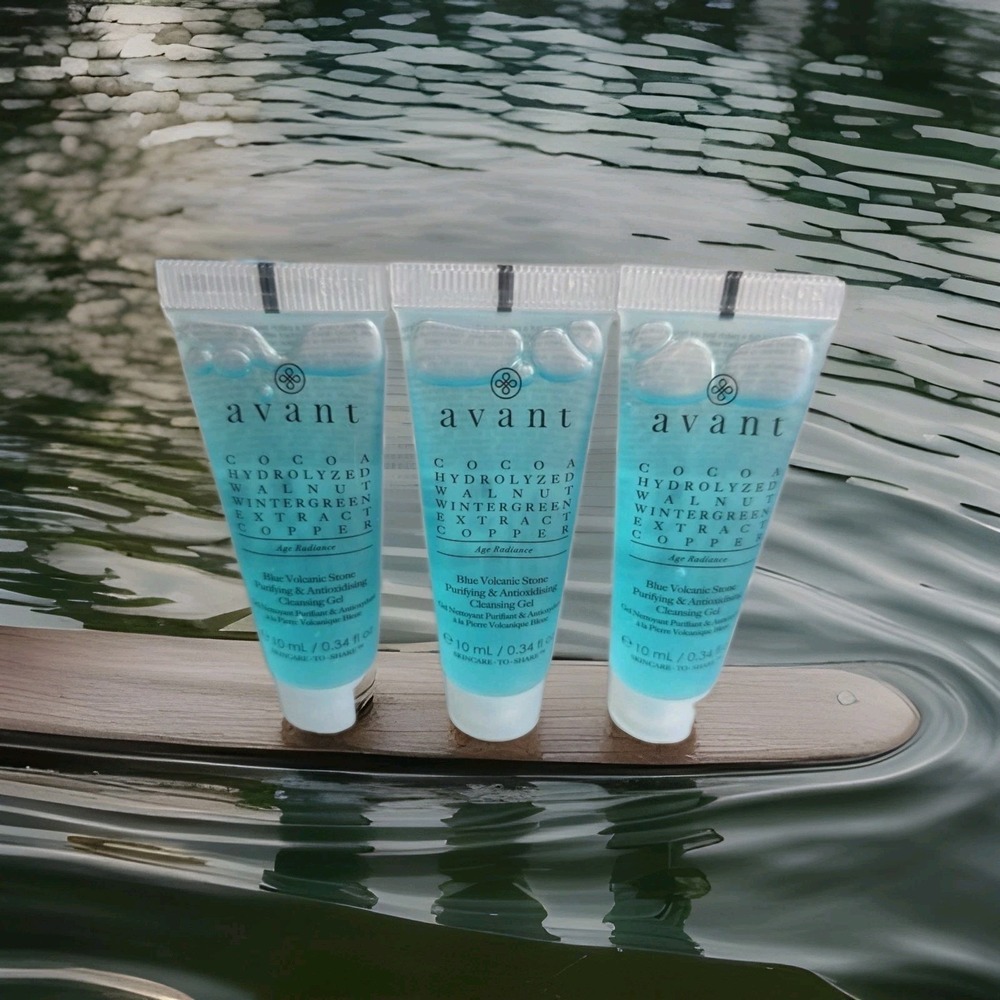 AVANT SKINCARE Blue Volcanic Stone Purifying & Antioxidising Cleansing Gel .34oz